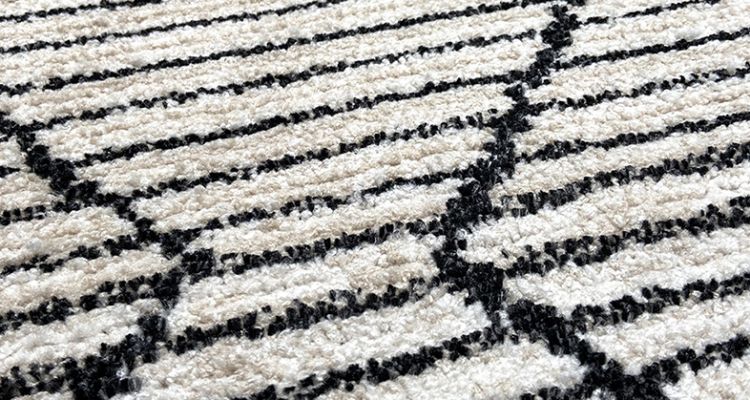 Closeup of No.1 Color Code: Corale Ivory