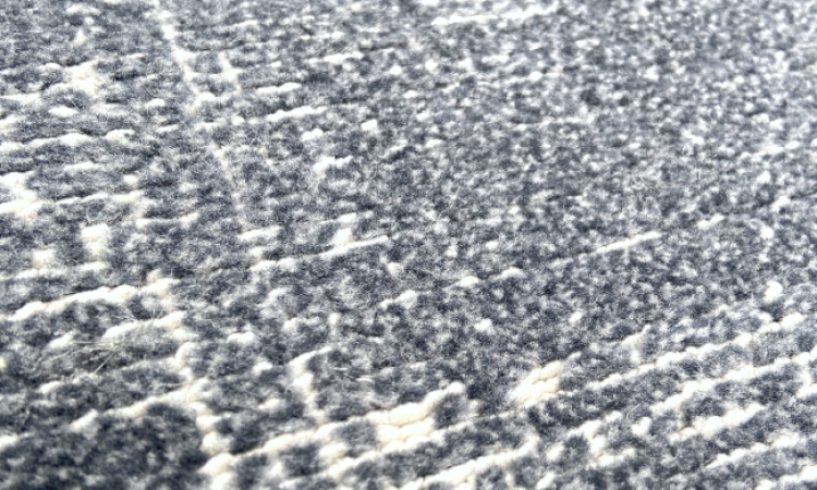 No.4 Colour Code: Ivory/Dark Blue 6572A CLOSEUP